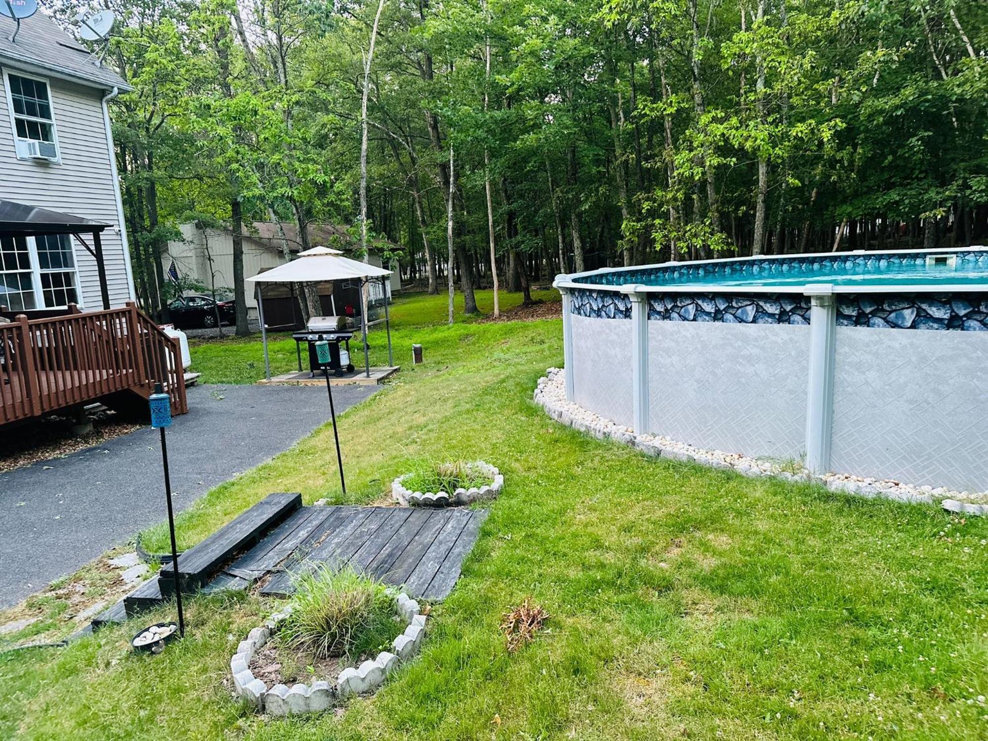 Mohawk-kudil In Poconos ! Private Pool-hot Tub-lake Access-game Villa *
