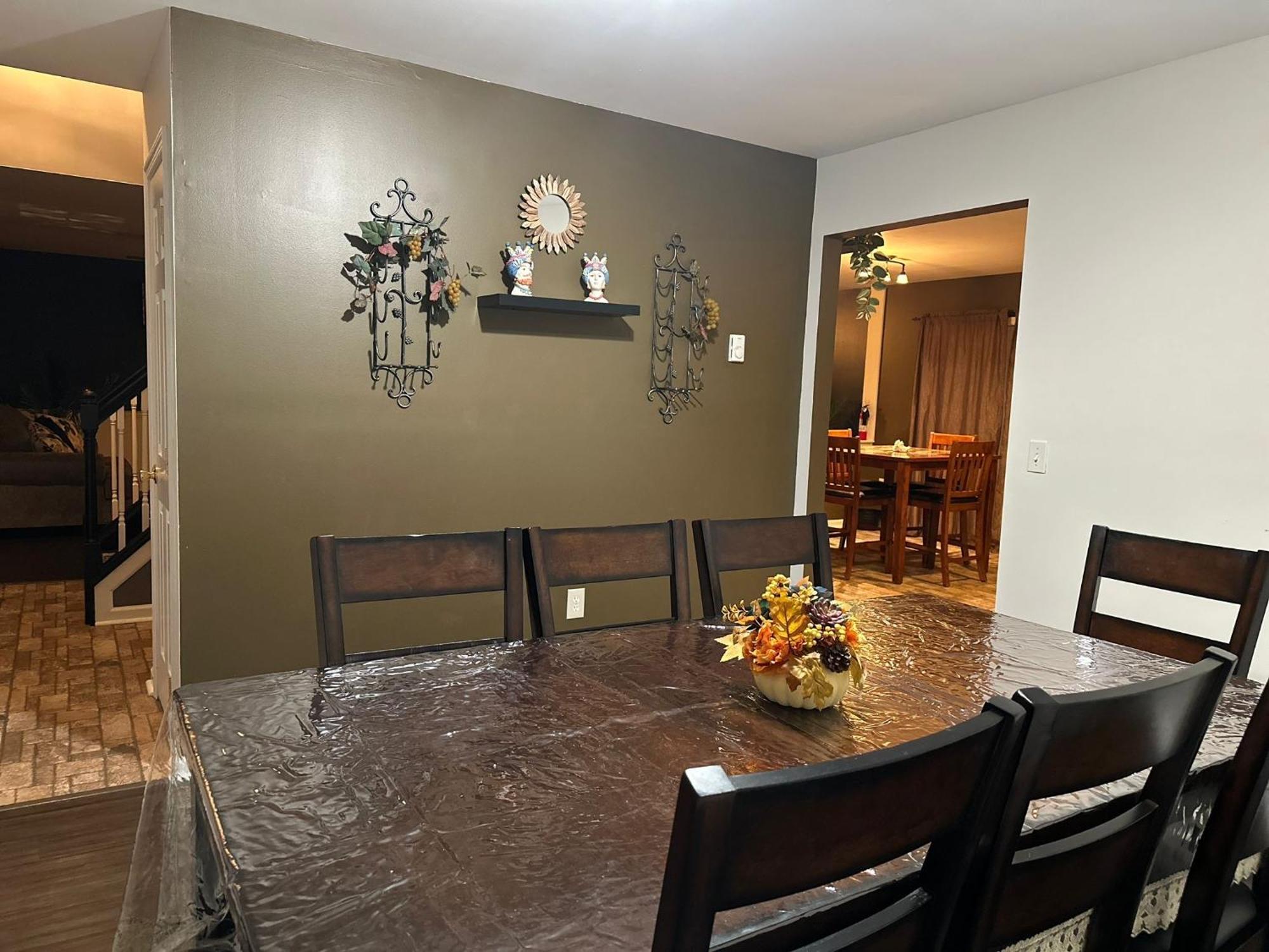 Mohawk-kudil In Poconos ! Private Pool-hot Tub-lake Access-game * Albrightsville