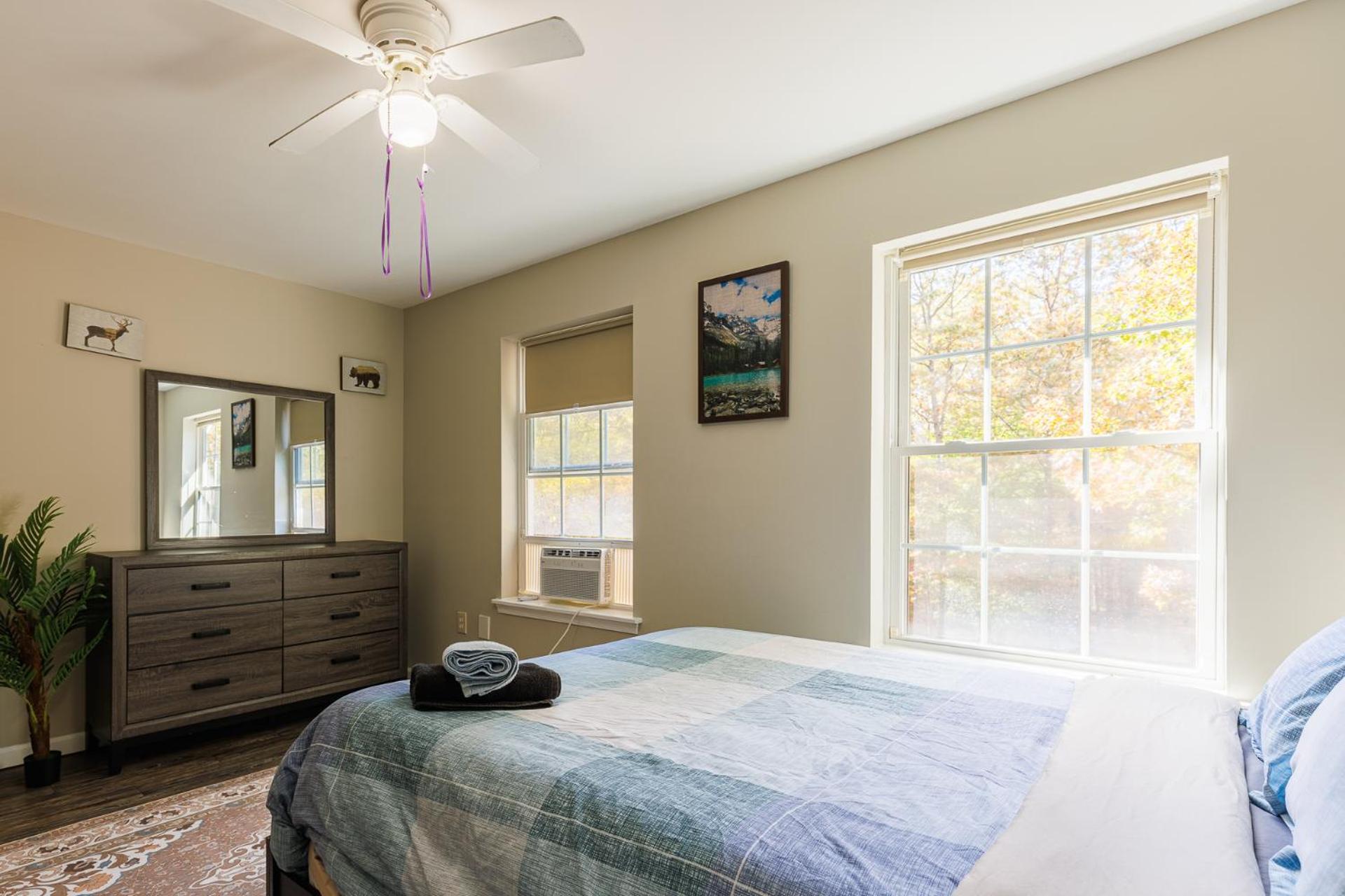 Villa Mohawk-kudil In Poconos ! Private Pool-hot Tub-lake Access-game *