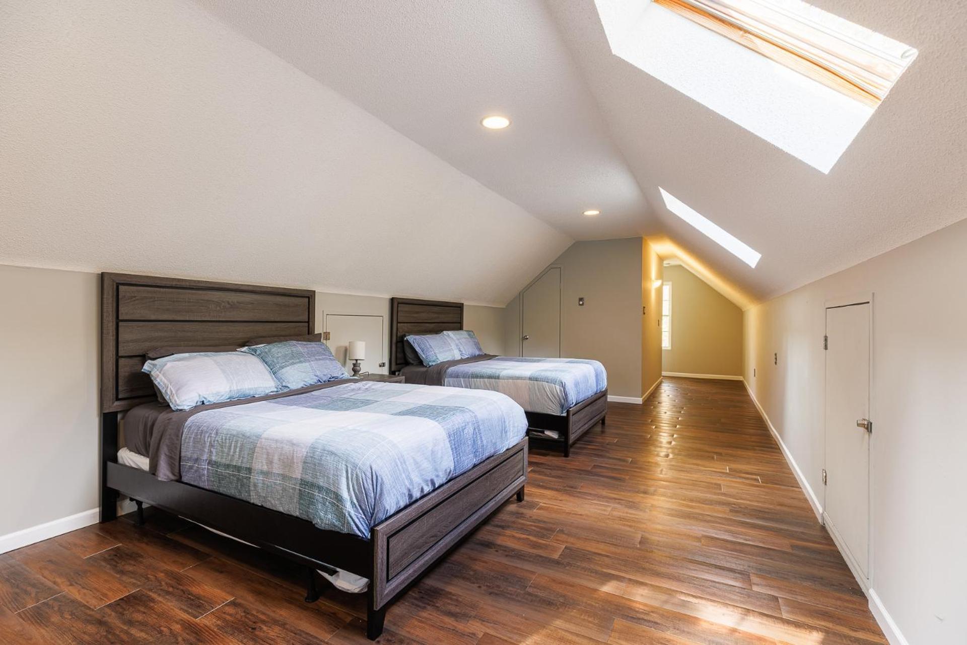 Villa Mohawk-kudil In Poconos ! Private Pool-hot Tub-lake Access-game *